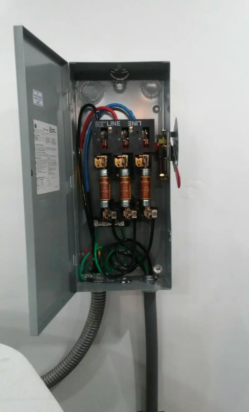 Three-phase disconnect switch installed for Electrical Wiring & Rewiring in De Soto